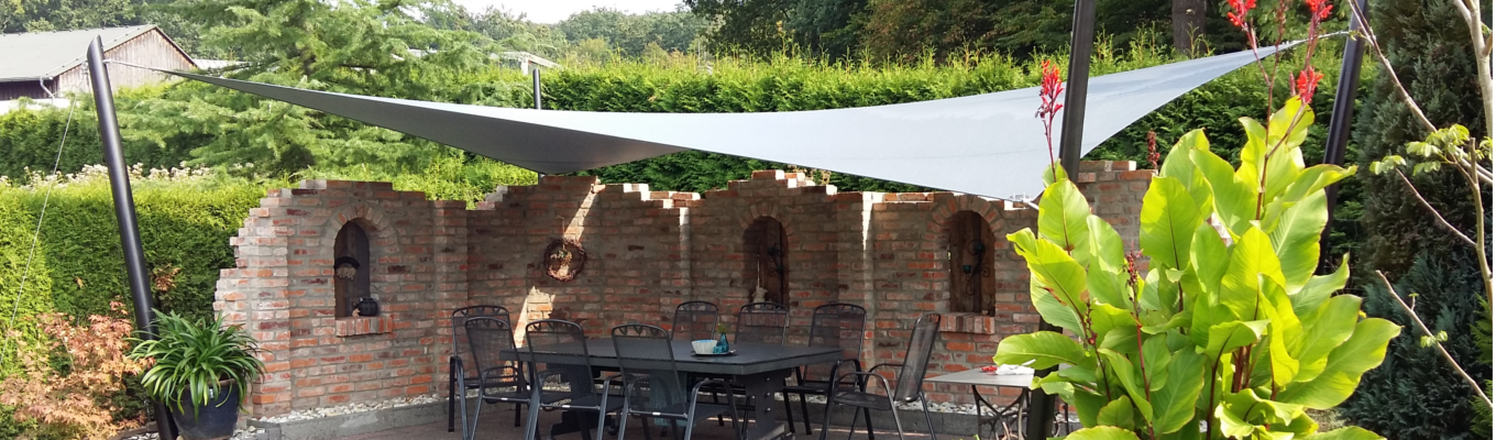 Sonnensegel-Gartenplatz