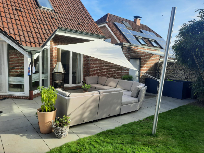 Viereck weiß Terrasse mit HV