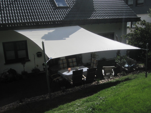 Komplett-Set Sonnensegel viereckig - wasserdurchlässig, mit Edelstahl-Pfosten - Farbe wählbar